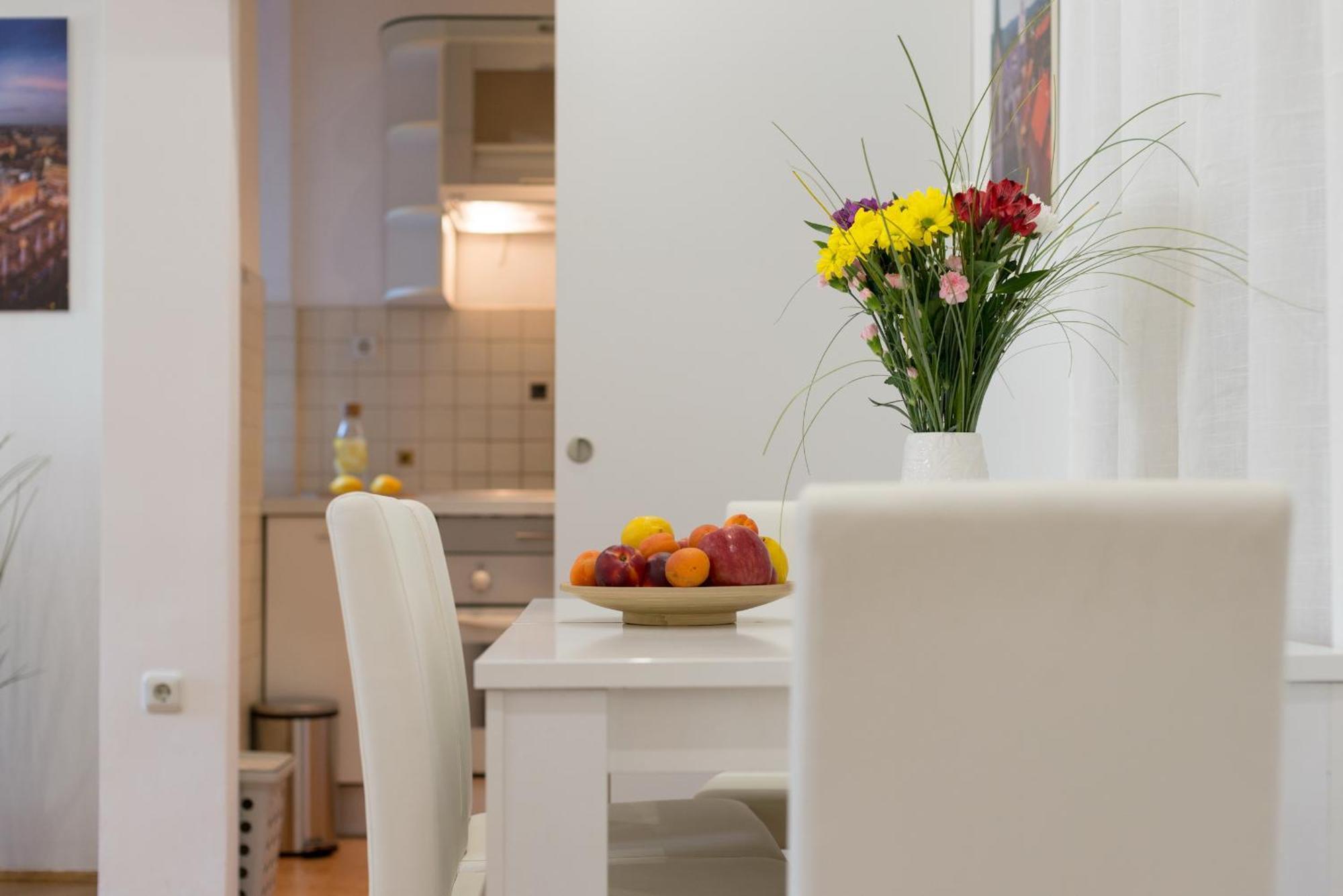 Like Home Zagreb Apartment Экстерьер фото